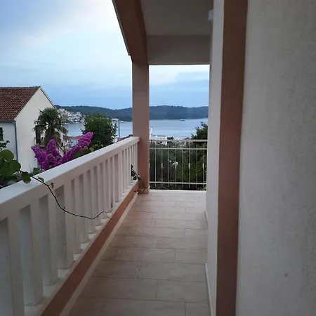 Half Of House To Rent - Family Zelenika Trogir